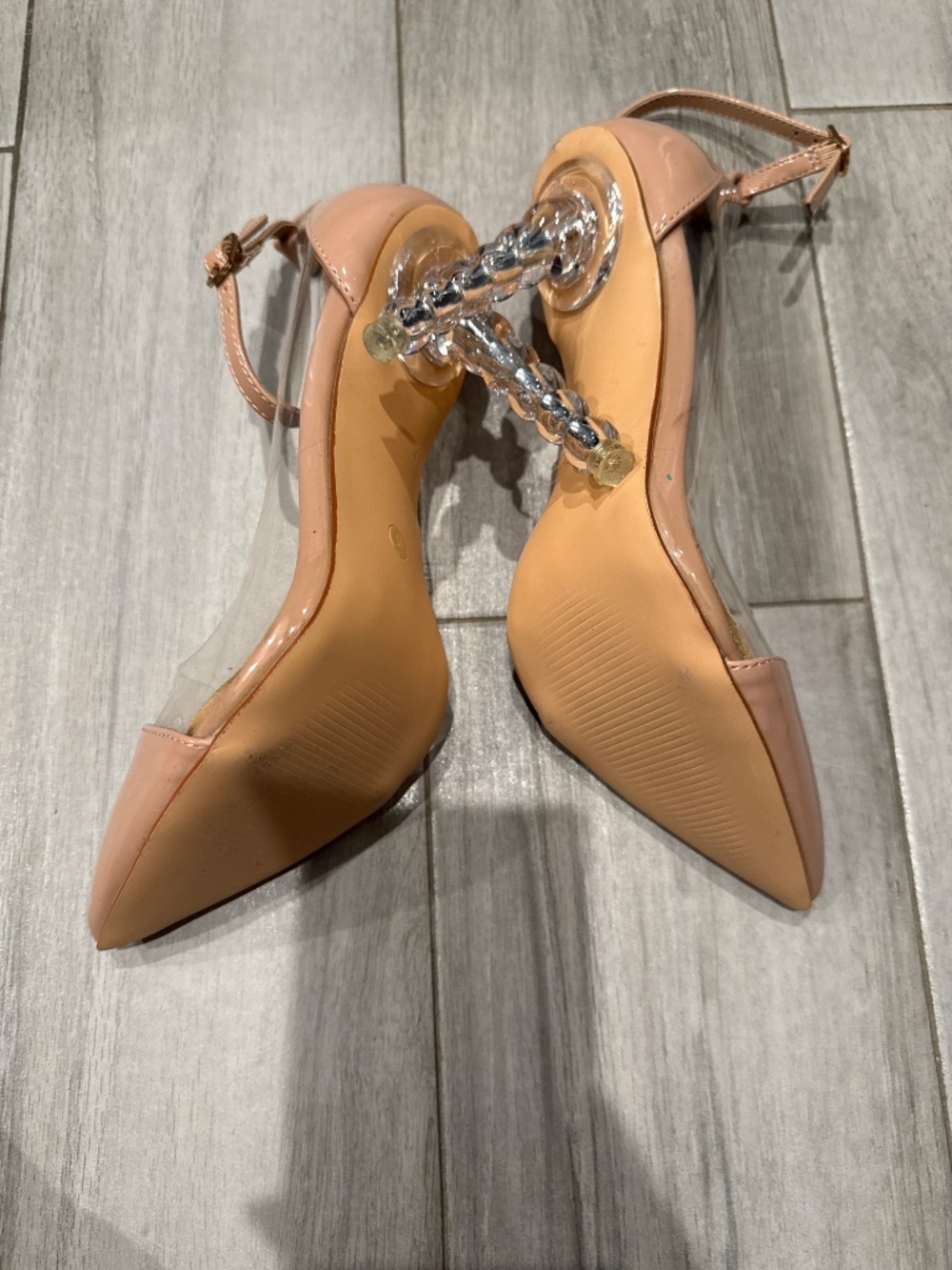 Heels - Picture 4 of 5